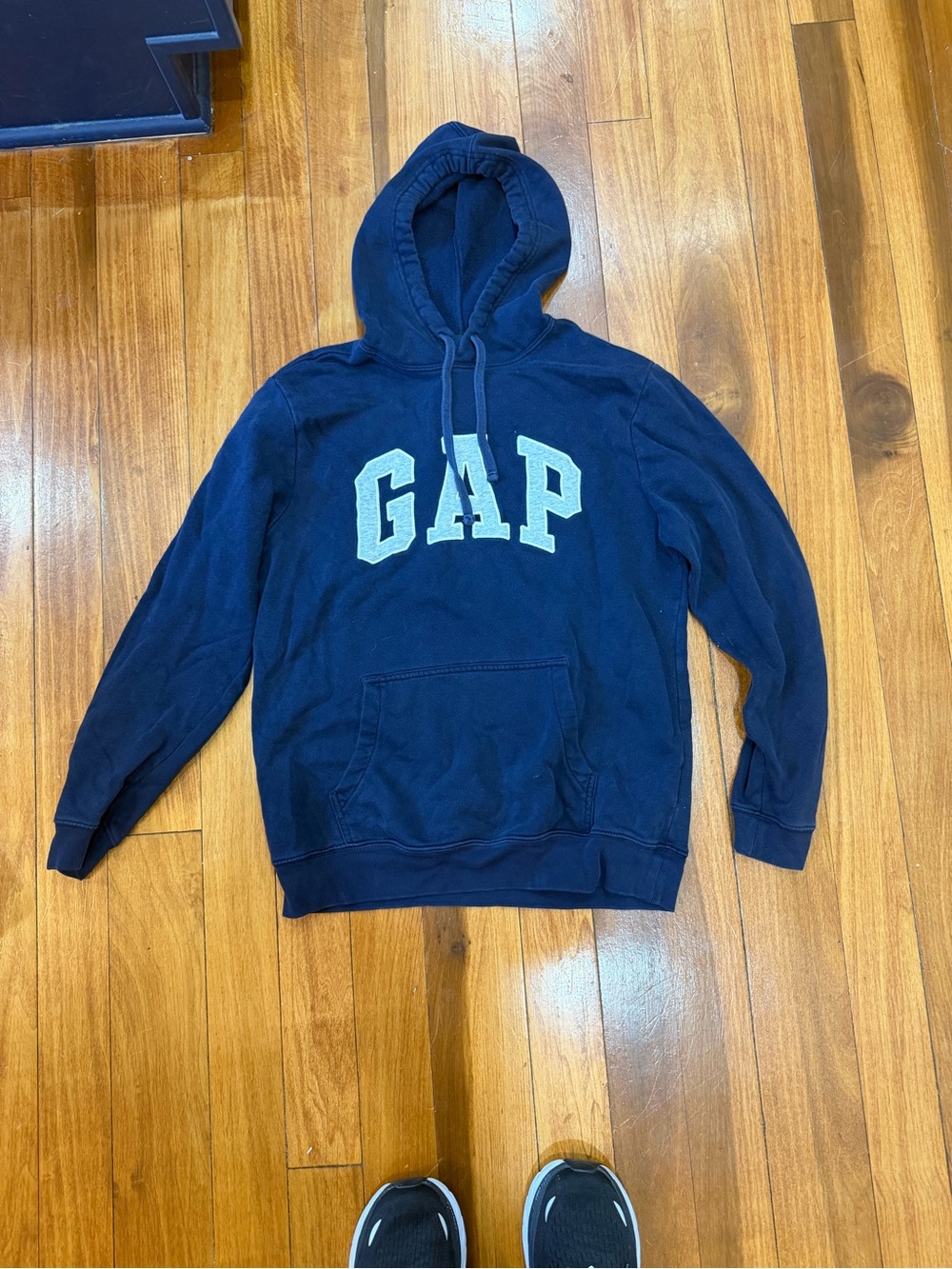 GAP Arch Logo Hoodie Mens Medium Navy Blue Pullover Sweatshirt Y2K Style